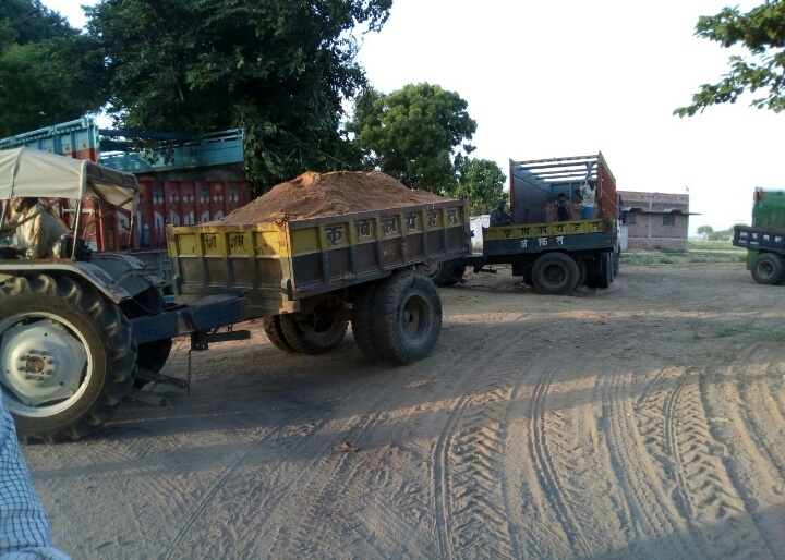 ghazipur sand being transported overloaded trucks with collusion of marufpur police