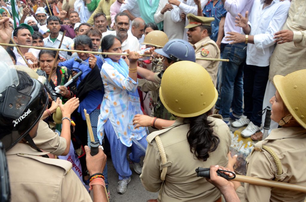 lathicharge on rld workers in lucknow