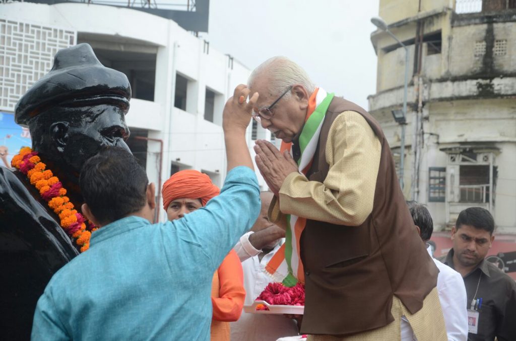 Governor wraps on Bal Gangadhar Tilak statue in lucknow