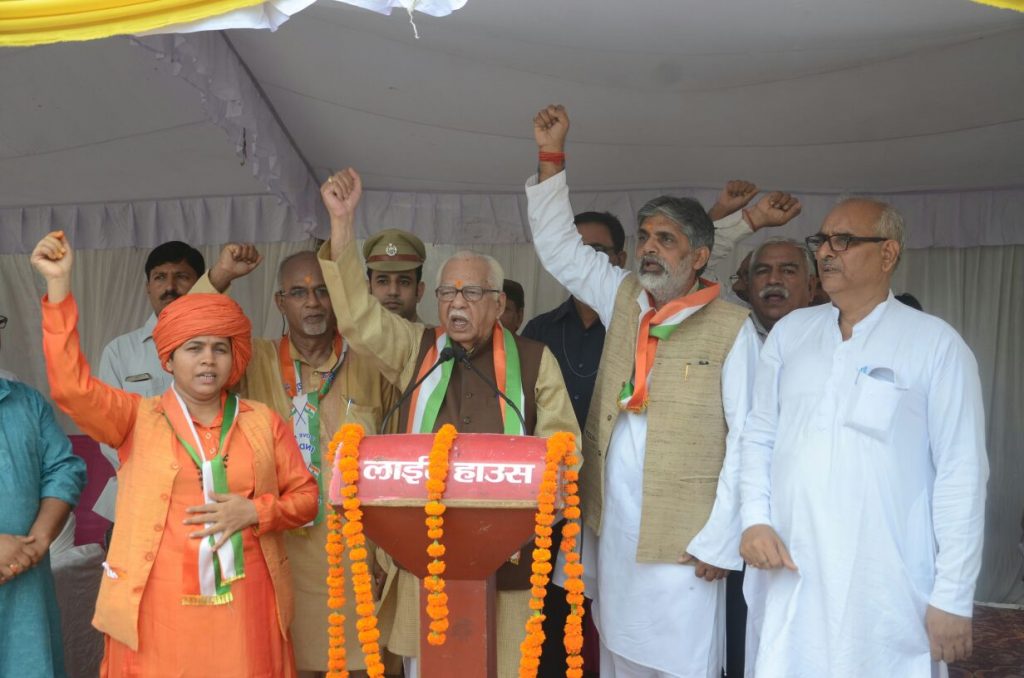 Governor wraps on Bal Gangadhar Tilak statue in lucknow