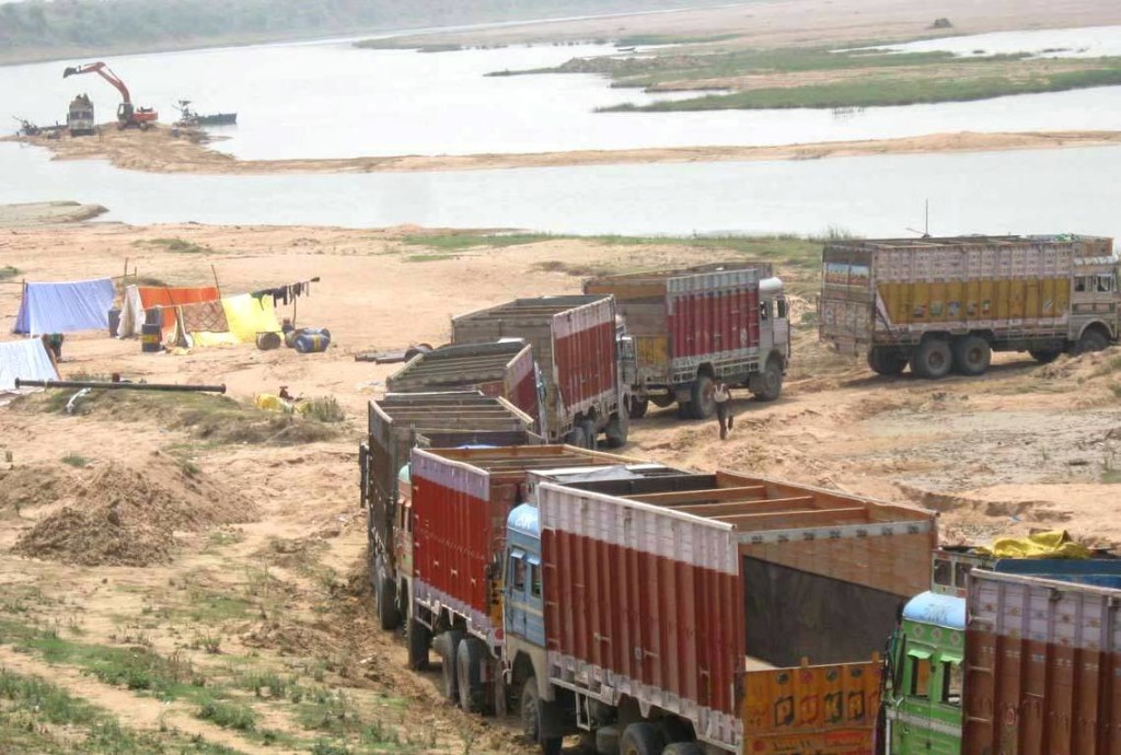 Sand mining in Jalaun, Uttar Pradesh