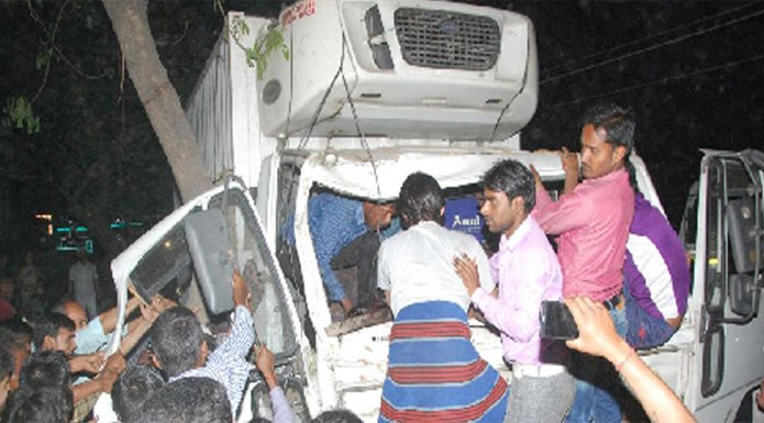 firozabad truck accident