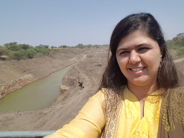 pankaja munde selfie