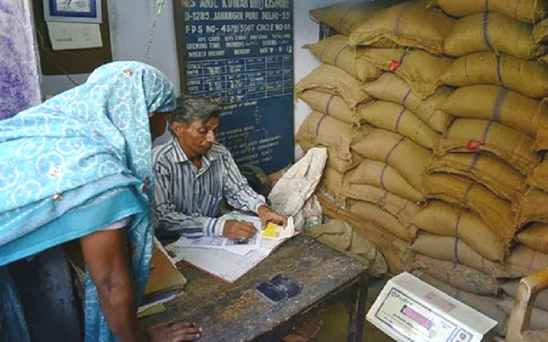 Varanasi DM ration-dukan