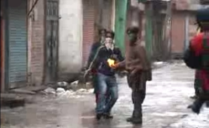 Kashmir stone pelting