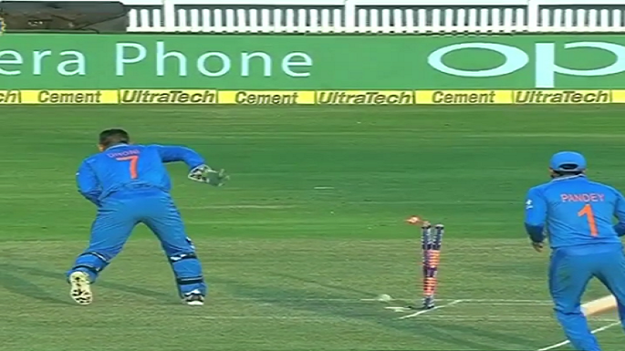 dhoni-stump-out-taylor