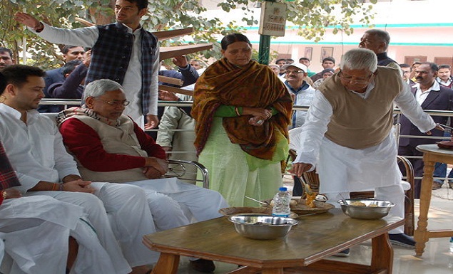 lalu met nitish