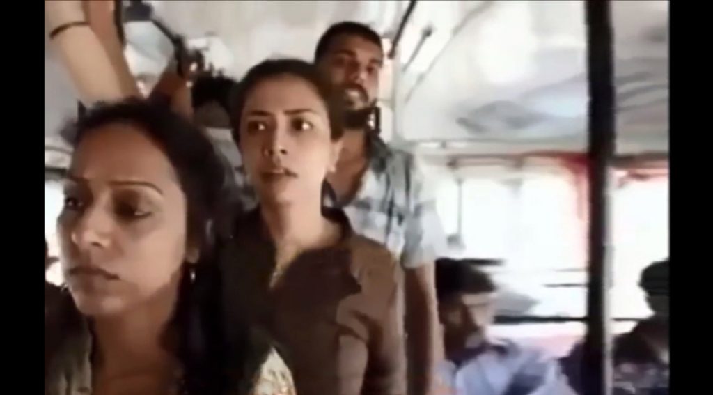 Man tries to molest girl in bus