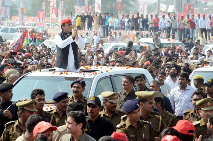 cm akhilesh yadav rath yatra