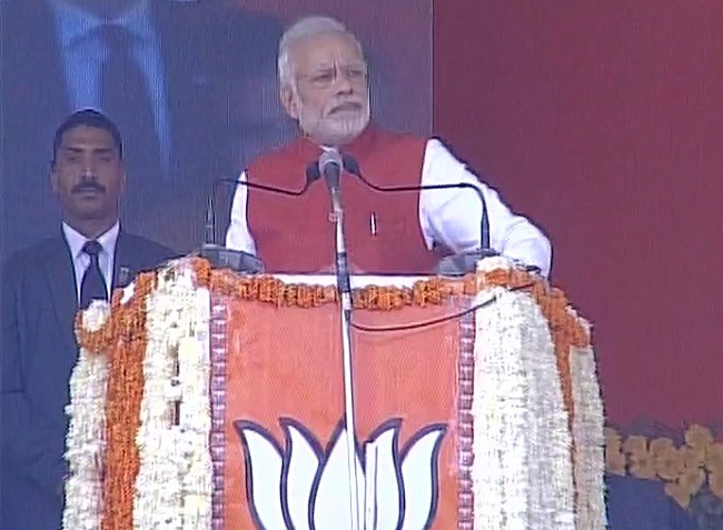 modi targets samajwadi party