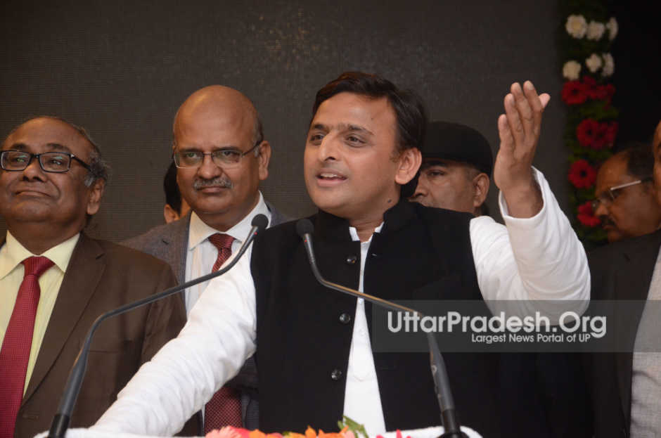 akhilesh attacks bjp