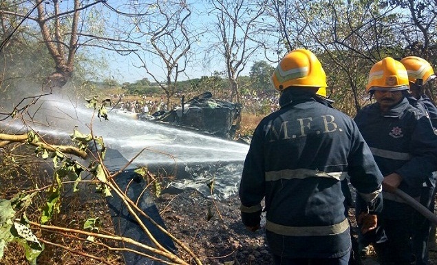 helicopter crash in mumbai