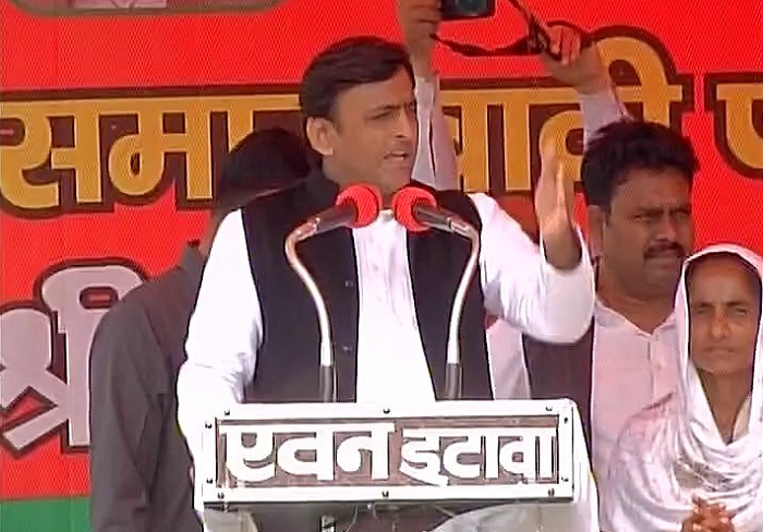 akhilesh addressed public meeting Bah