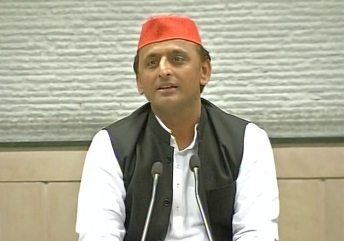 akhilesh yadav blames