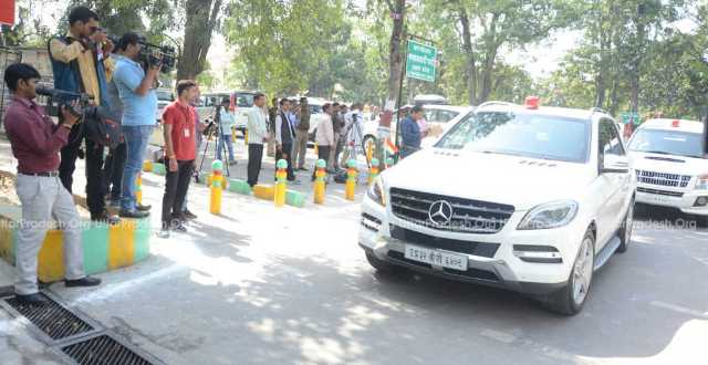 akhilesh yadav mla meeting