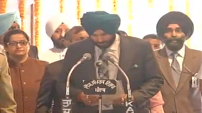 navjot singh siddhu sworn