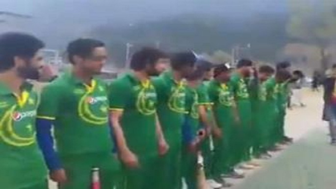 kashmiri wears pakistani jersey