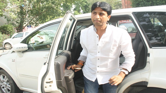 kumar vishwas