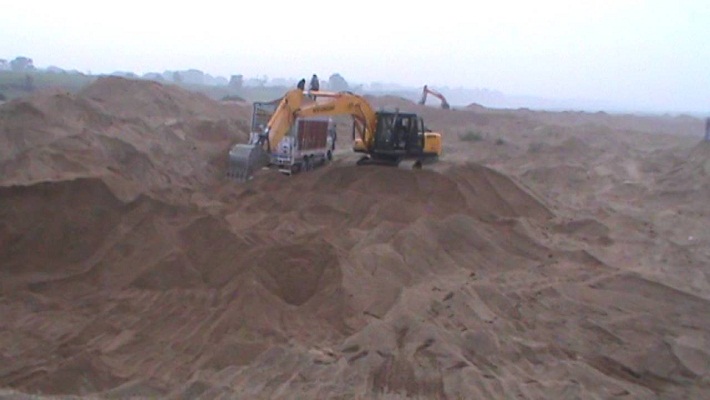 hamirpur illegal mining case