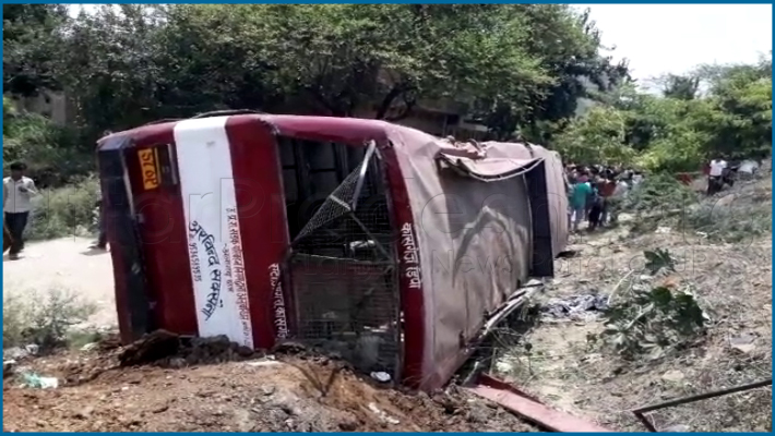 etah bus accident