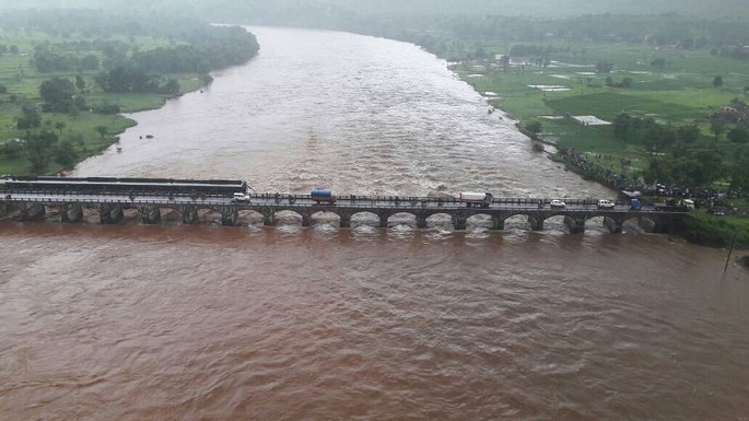 savitri river