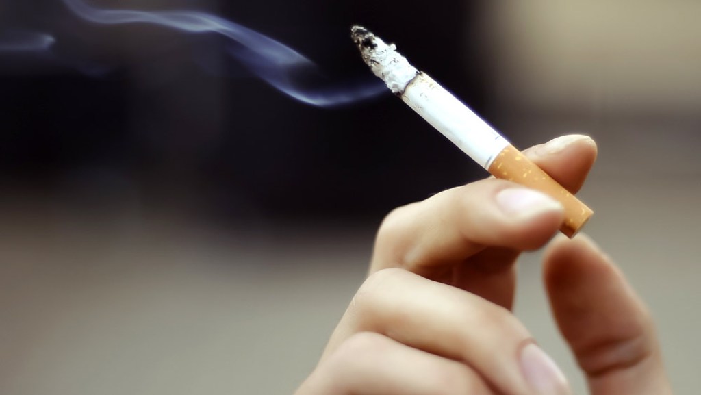 Smoking may increase sensitivity to social stress