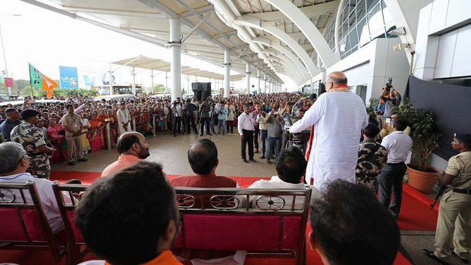 amit shah goa airport