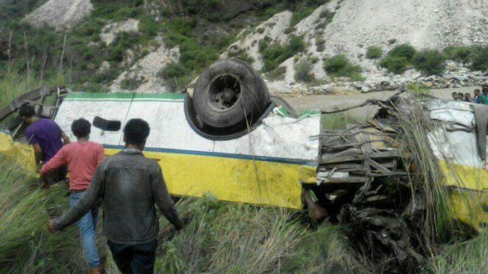 himachal pradesh bus accident