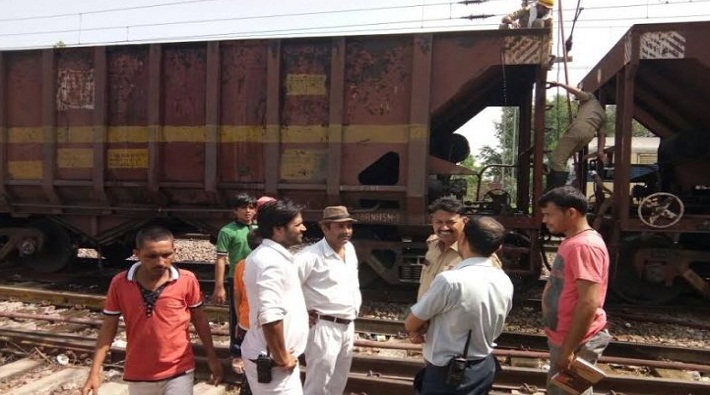 fire in coal loaded goods train in juhi yard govindpuri station kanpur