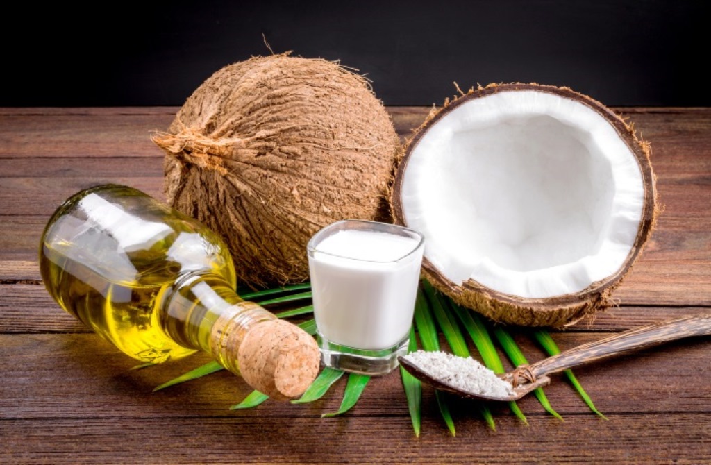 Benefits of coconut oil for beauty regime