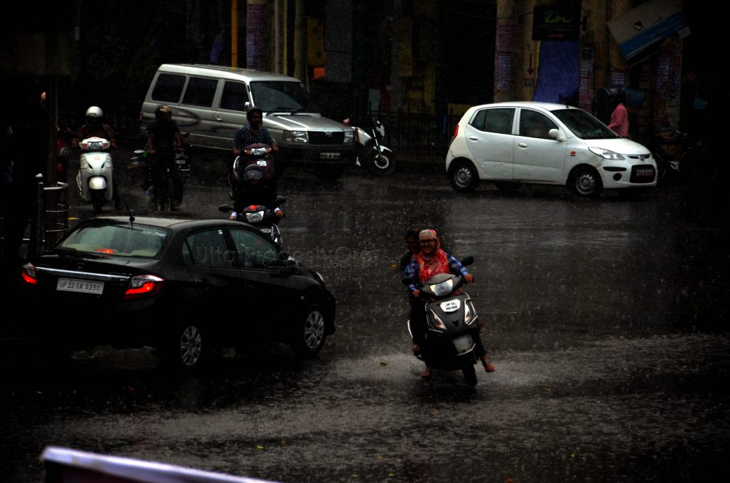 heavy rain uttar pradesh