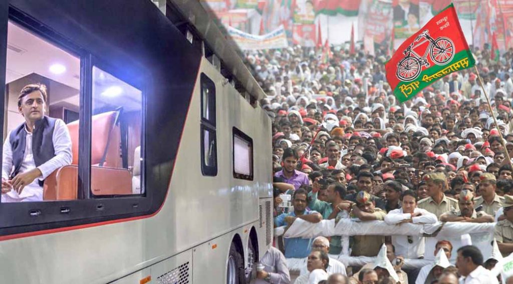 akhilesh yadav traveling