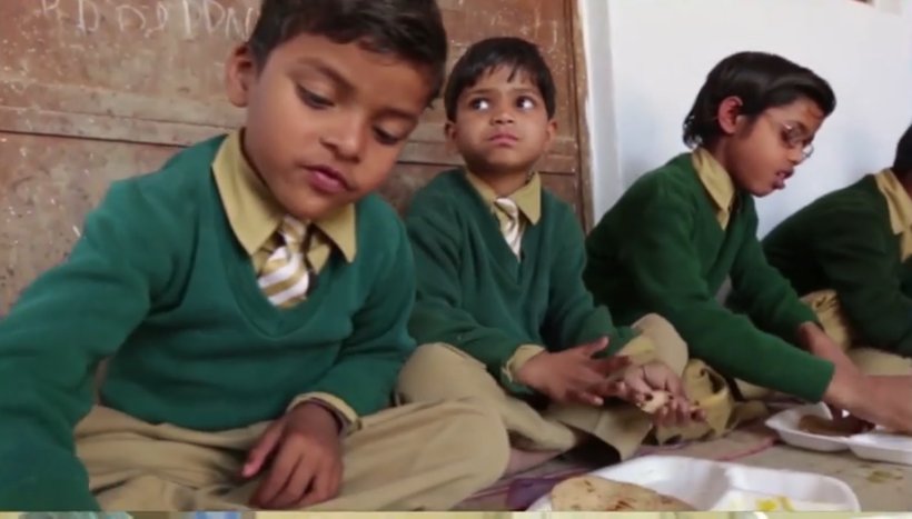 mid day meal akshaya patra yojana