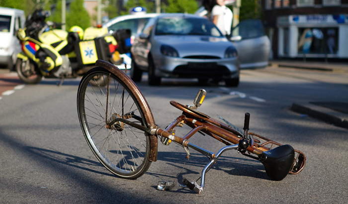 Man who going to distribute wedding card of his son, killed in a Accident