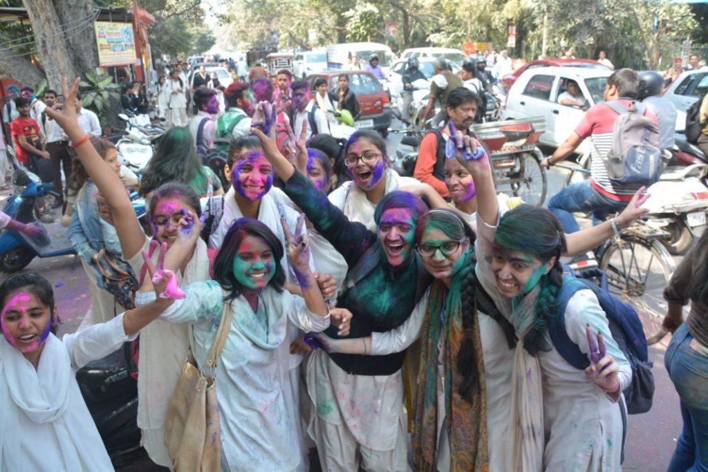 happy-holi-2018-national-pg-college-students-celebrated-colourful-festival (31)