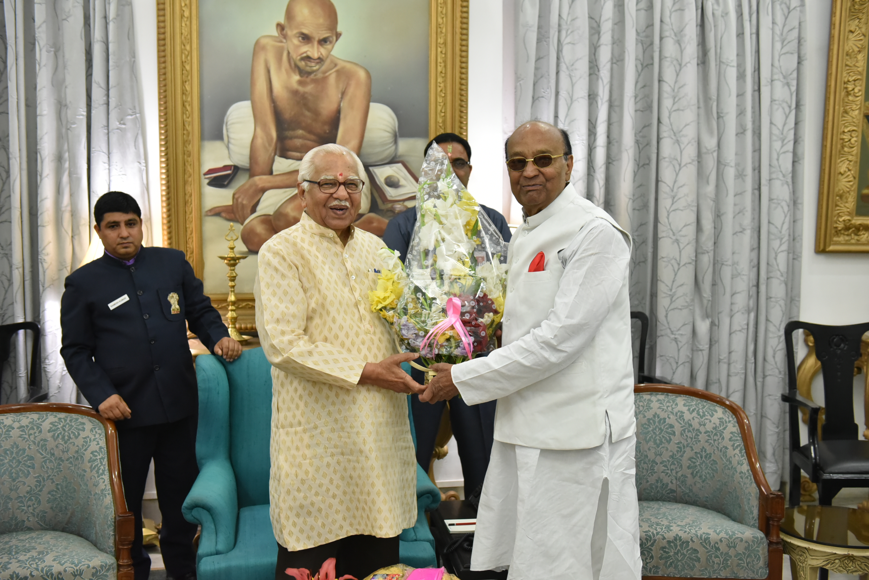 Ram Naik Met Distinguished Guests