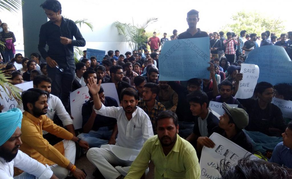 ABVP protest in bhimrao ambedkar university for students issues