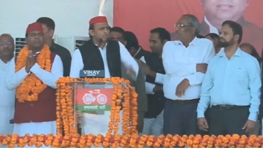 akhilesh yadav addressed