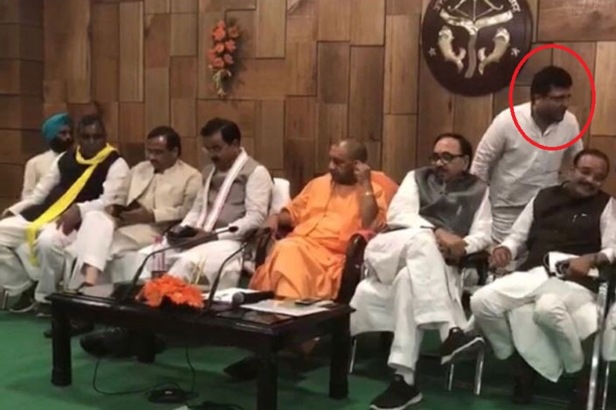 cm yogi dinner party