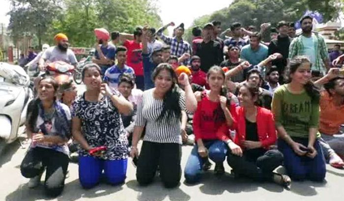 Paper Leak: Student protest against the Re Exam of CBSE Board