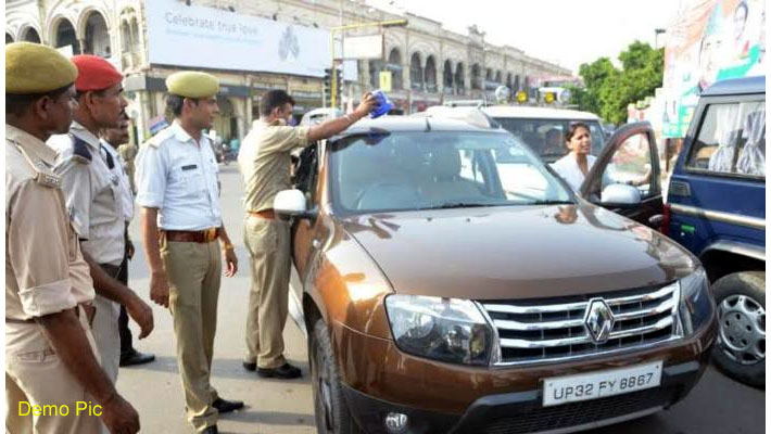 vehicle checking by traffic police at 60 places Take helmets and seat belts today