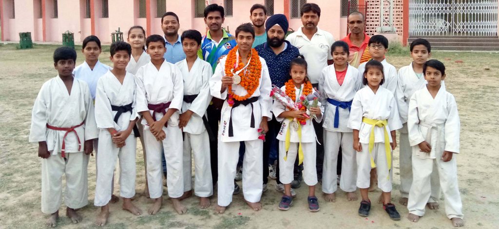 Silver medal in National Sub Junior Karate for Lucknow Vijay and Junali