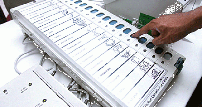 maharashtra-byelection-officer-takes-evm-machines-own-car