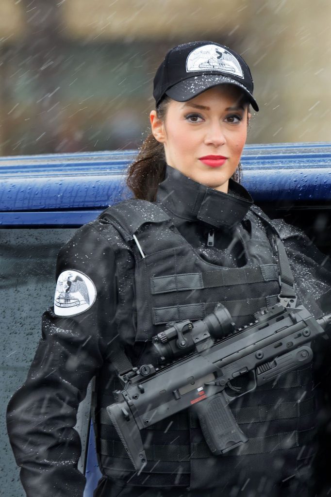 most beautiful female police officers