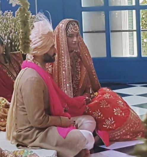 Sonam Kapoor ties the knot with Anand Ahuja: Pics