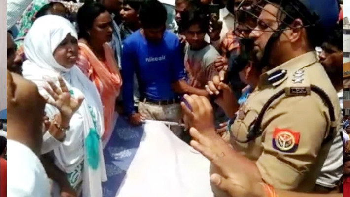 man dies after police brutally beaten in lucknow-1