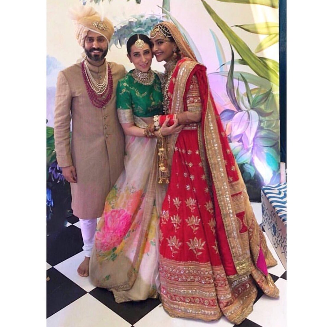 Sonam Kapoor ties the knot with Anand Ahuja: Pics