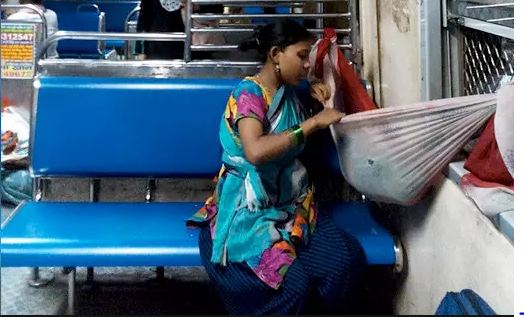 mumbai local train