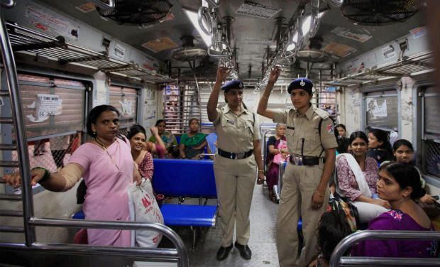 mumbai local train