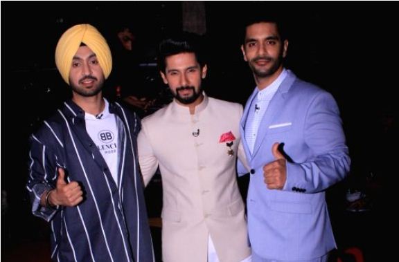 Actors Diljit Dosanjh and Angad Bedi reached show "Sabse smart kaun"